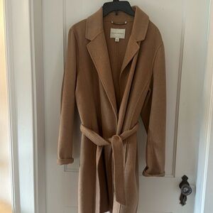 Banana Republic size large - wool camel hair